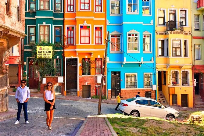 1-Day Private Guided Tour of Istanbul - Galata, Fener-Balat, Hagia Sophia, and Spice Bazaar: Adding street life to the classics