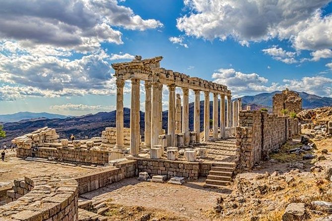2-Days Gallipoli Troy Pergamon Acropolis Tour From Istanbul to Kusadasi - Troy on Your Schedule: Museum First, Then the Ancient City