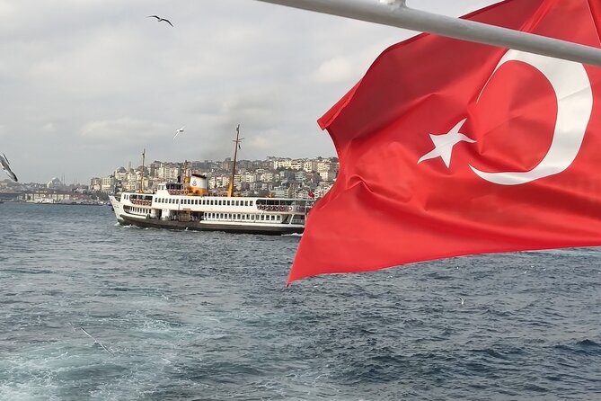 2-Hour Bosphorus Cruise in Istanbul with Guide - Price and group size, so you know what you’re really paying for