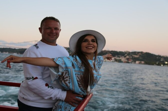 2 Hours Bosphorus Cruise Boat Tour in Istanbul - European shoreline highlights: Dolmabahçe, Çırağan, Ortaköy, and the Bosphorus Bridge