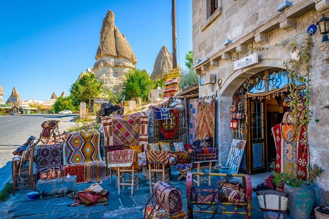 3-Day Private Tour of Popular Destinations in Turkey - Day 2 in Cappadocia: Uchisar Castle, Pigeon Valley, Goreme Frescoes