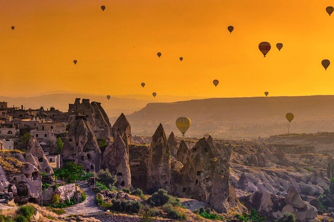 3 Days 2 Night Istanbul to Cappadocia Tour+Hot air Balloon Tour - Day 2 hot air balloon morning plus Göreme panoramas