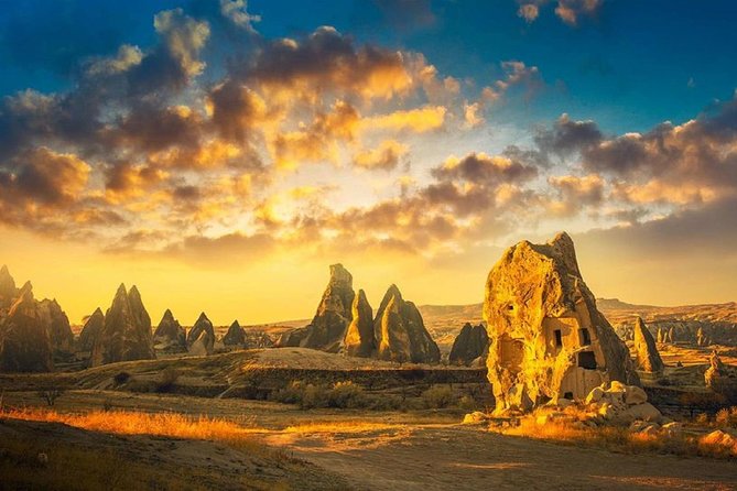 8 Days Best Of Turkey Packages tour:Istanbul Cappadocia Ephesus Pamukkale - A quick leather stop before Pamukkale day