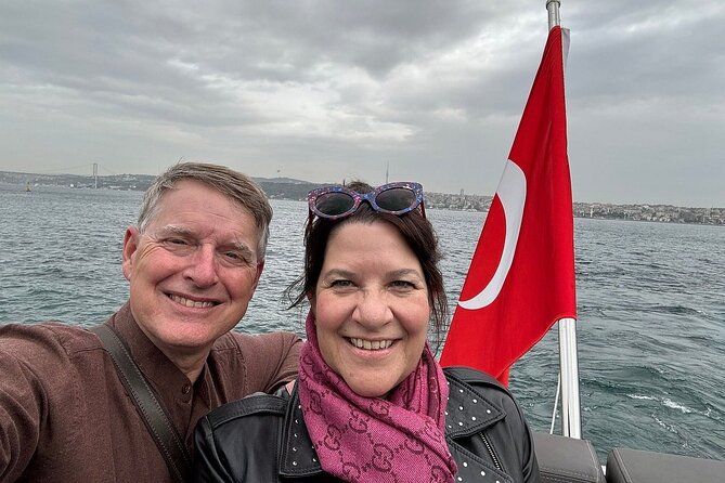 Afternoon Bosphorus Cruise Luxury Yacht with Professional Guide - Fortresses and palaces: the 15 minutes that changes how you see Istanbul