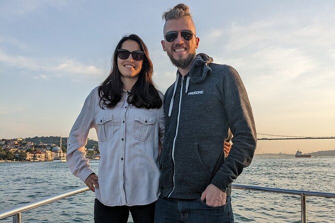 Afternoon Bosphorus Cruise Luxury Yacht with Professional Guide - Timing, photos, and what to wear for an afternoon cruise