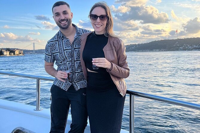 Afternoon Bosphorus Cruise Luxury Yacht with Professional Guide - Onboard comforts: what’s included (and what it feels like in practice)