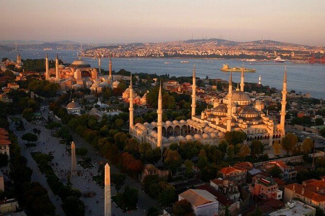 Best Istanbul tour with private guide by skipping ticket line - Stop-by-stop: Hagia Sophia, Blue Mosque, and Hippodrome in real time