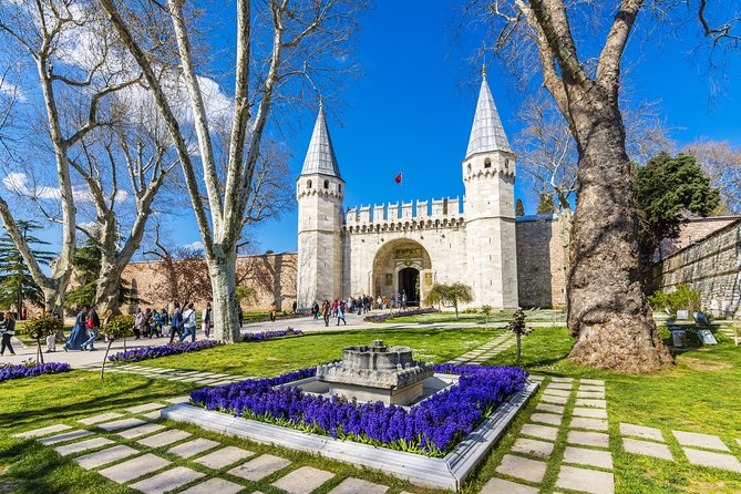 Blue Mosque Sultanahmet Old Town and Hippodrome Walking Tour - Where This Walk Makes Sense in Your Istanbul Day