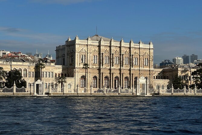 Bosphorus Boat Tour 3 Hour with Asian Side Stop in Istanbul - Dolmabahçe Mosque and Palace: When the European Shore Gets Grand