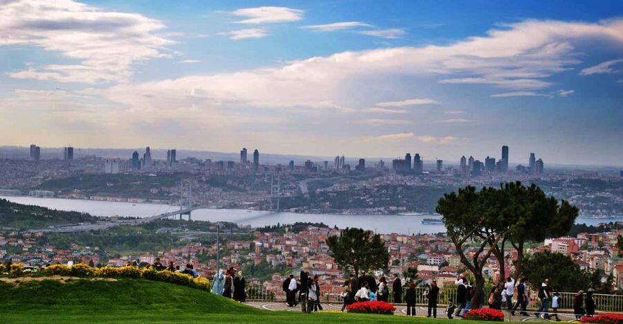 Bosphorus Cruise and Two Continents Tour with Local Guide - Bosphorus Cruise and the Geography of Europe Meets Asia