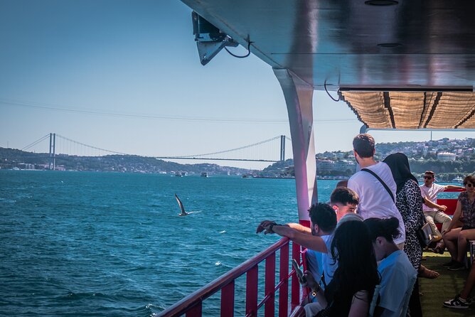 Bosphorus Cruise Boat Tour İstanbul And Golden Horn With Guide - How a Bosphorus and Golden Horn cruise helps you get oriented