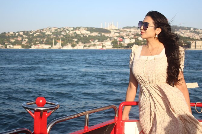 Bosphorus Cruise Boat Tour İstanbul And Golden Horn With Guide - Pickup, meeting points, and the real-world timing you should plan for