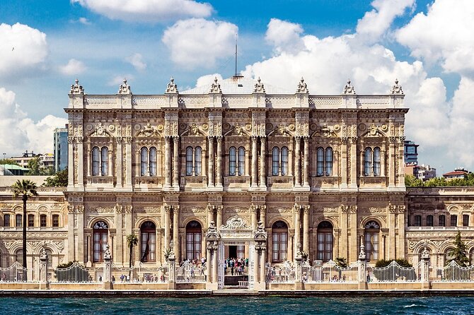 Bosphorus Cruise with Dolmabahce Palace and Istiklal Street Tour - Price and logistics: how $250 per group can be a good deal