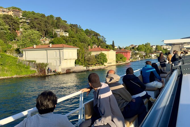 Bosphorus Daytime or Sunset Sightseeing Cruise & Audio Guide - Galatasaray Island (Kuruçeşme) and Rumeli Fortress: two very different stories
