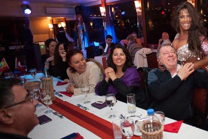 Bosphorus Dinner Cruise & Live Show – Private Table - The night route in Istanbul: what each stop adds to your evening