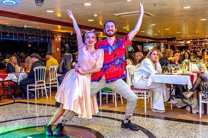 Bosphorus Dinner Cruise & Show with Private Table - The 8:00 pm timing and how the pace feels