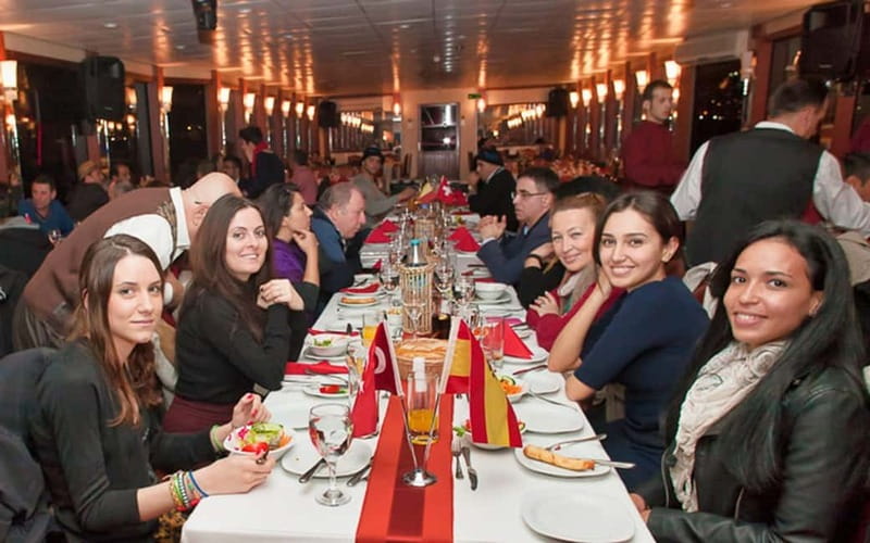 Bosphorus Dinner Cruise & Shows - Live Music and Dance Shows: The Part That Makes It Feel Like an Event