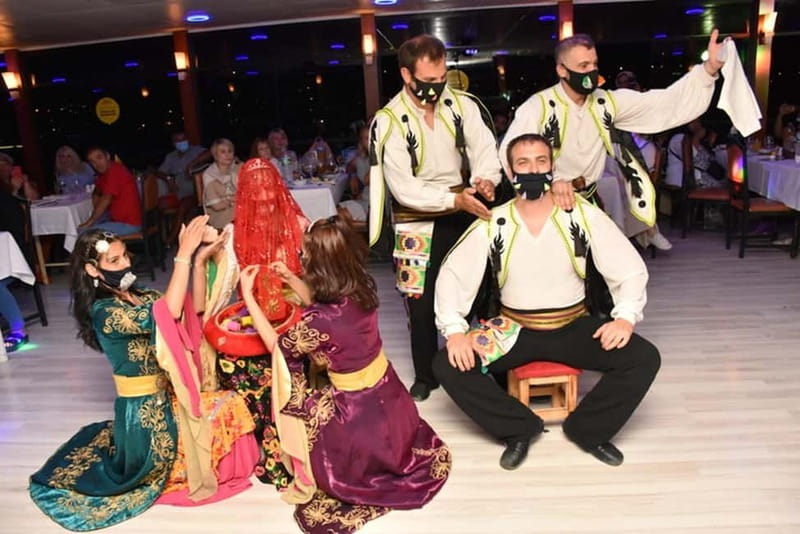 Bosphorus Dinner Cruise & Shows - Turkish Dinner on the Move: Mezes, Kebabs, and Desserts