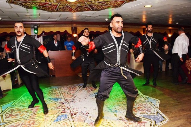 Bosphorus Dinner Cruise with Turkish Night Show Non-Alcoholic - Comfort, Crowds, and Safety Considerations