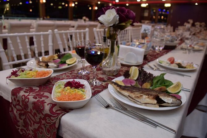 Bosphorus Dinner & Show Cruise (All Inclusive) - Comfort and Crowd Reality on a Boat With Limited Space