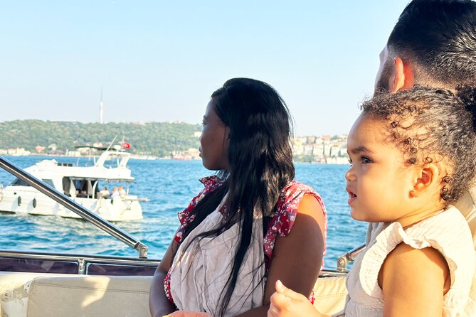 Bosphorus & Golden Horn: Sunset Yacht Cruise with Expert Guide - Bridges and fortresses: when the city turns golden