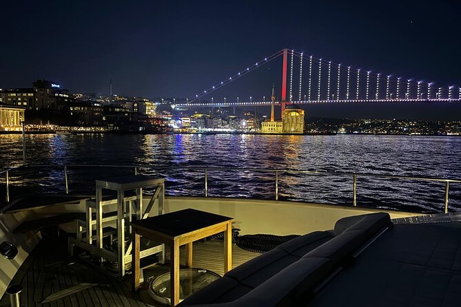 Bosphorus Night Cruise on the Luxury Yacht - Why a Bosphorus Night Cruise Works So Well in Istanbul