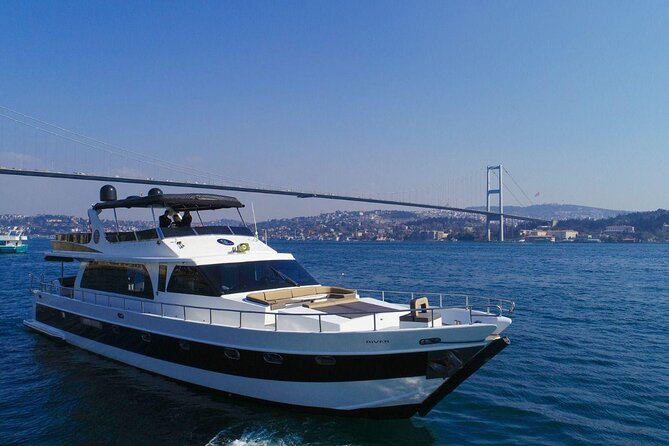 Bosphorus Night Cruise on the Luxury Yacht - Dolmabahçe Palace After Dark: Big Ottoman Drama on the Waterline