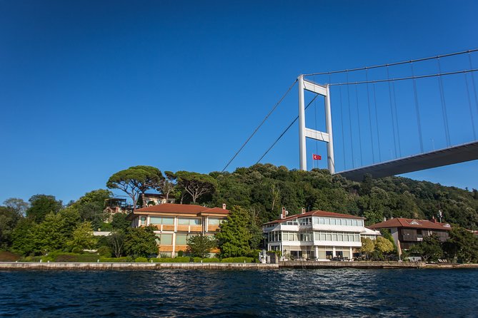 Bosphorus Strait Afternoon Cruise with Cable Car to Pierre Loti Hill - What the Guide Experience Usually Feels Like