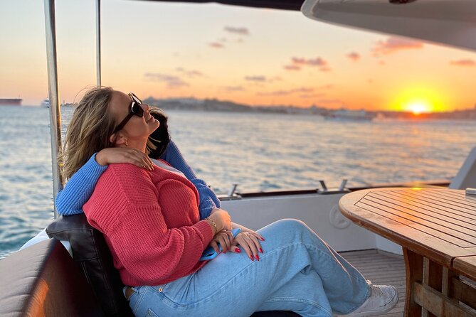 Bosphorus Sunset or Daytime Yacht Cruise with Snacks & Live Guide - Beylerbeyi Palace from the strait: a summer residence with presence