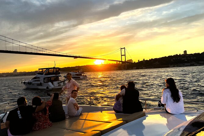 Bosphorus Sunset or Daytime Yacht Cruise with Snacks & Live Guide - Your 2-hour route: what you’ll actually see from the boat