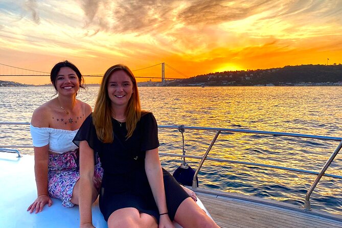 Bosphorus Sunset Yacht Cruise with Snacks and Live Guide - What You Actually Get On Board: Snacks, Drinks, and That Nice Little Comfort Factor