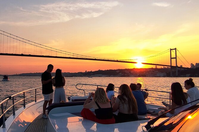 Bosphorus Sunset Yacht Experience: Istanbul’s Best - Why this sunset cruise works so well on Istanbul time