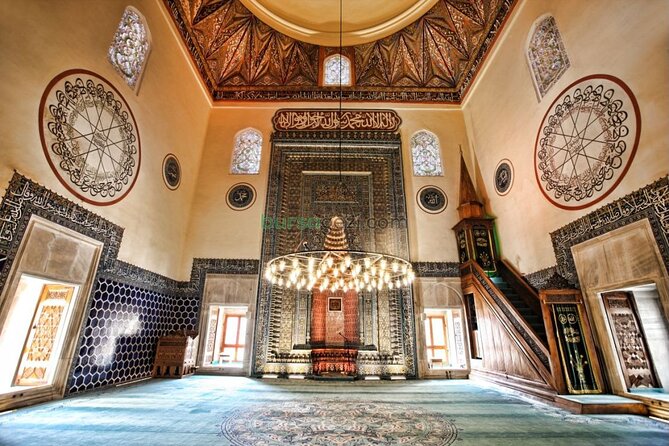 Bursa City and Uludag Mountain Day Trip with Pick up & Cable Car - Bursa city stop: Green Mosque and a classic finish