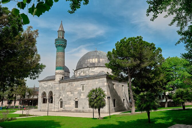 Bursa Uludağ Mountain Tour & Cable Car Ride from Istanbul - Bursa Stop: Turkish Delight Shopping With Real Motive
