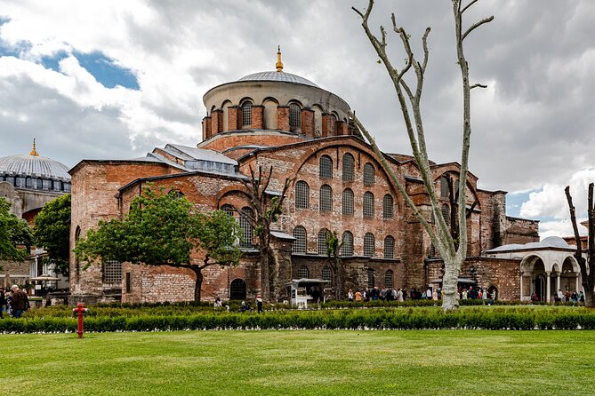 Byzantian and Ottoman City Tour Museum fees Lunch Inc - Blue Mosque: the tiles and prayer-space etiquette