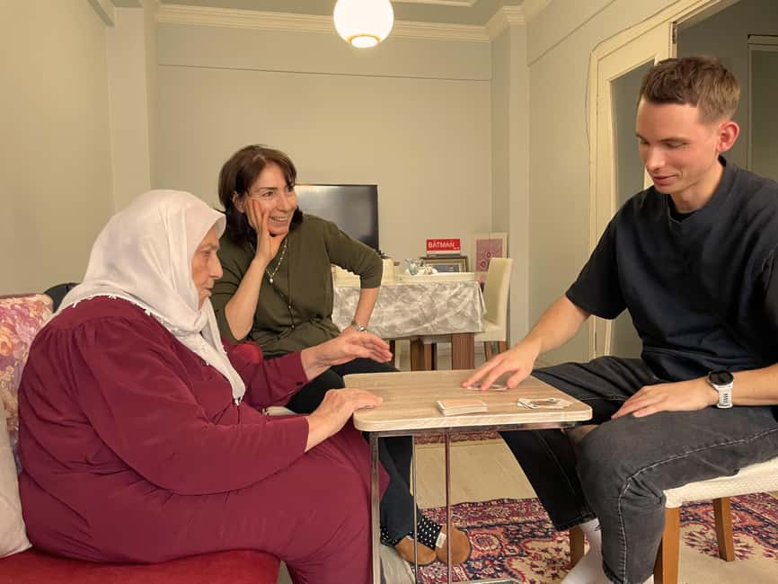 Card Game and Afternoon Turkish Tea with Local Grandma - Practical tips so you enjoy the roasts and the rules