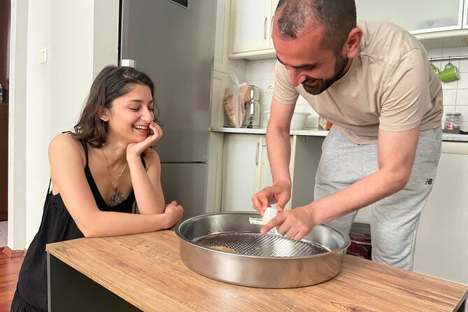 Çiğ Köfte Cooking Class/Night with Traditional Music At Home - Inside a Kadıköy Home: What the Evening Feels Like