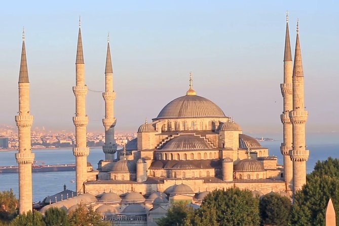 Classic Istanbul Tour Blue Mosque, Hippodrome, Hagia Sophia and Topkapi Palace - Soğukçeşme Sokak, the Best Kind of Pause Between Monuments