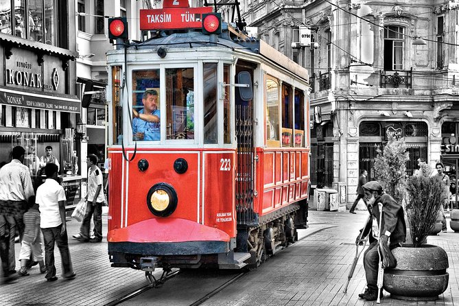 Contemporary Art Walk: Istiklal Street, Modern Art Museums - How the guide experience changes what you see