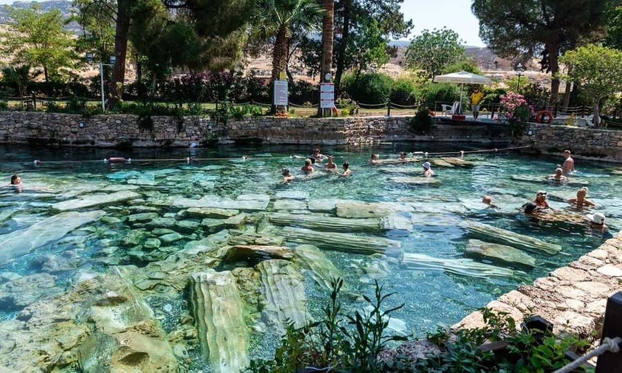 Daily Pamukkale tour from Istanbul (by plane) - Lunch, free time, and shopping, without the scramble