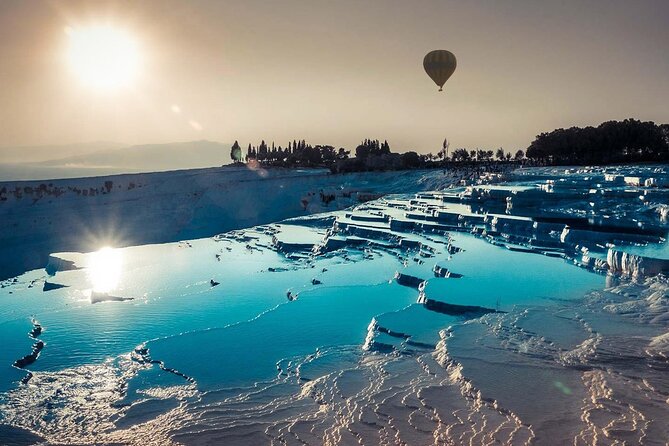 Day Tour to Pamukkale from/to Istanbul - The guides: clear explanations vs. day-stress energy