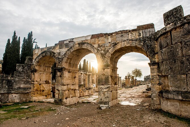 Day Tour to Pamukkale from/to Istanbul - Flight day logistics: Istanbul to Cardak, then back to Istanbul