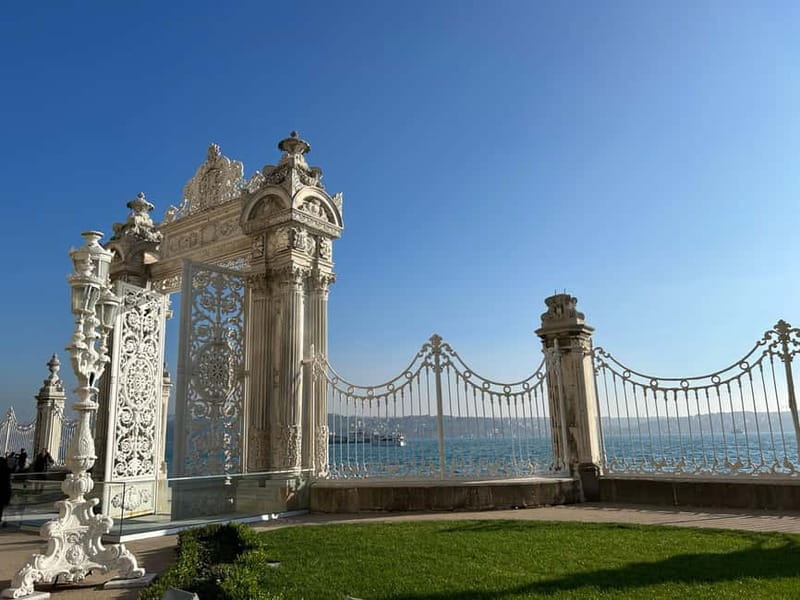 Dolmabahce Palace & Harem Fast-Track Entry with Audio Guide - Selamlik section: where the palace feels most official