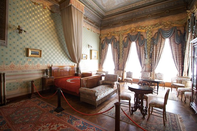 Dolmabahce Palace Tour in Istanbul - Çamlıca Hill or Yeditepe: Panoramic Views and a Potential Timing Trap