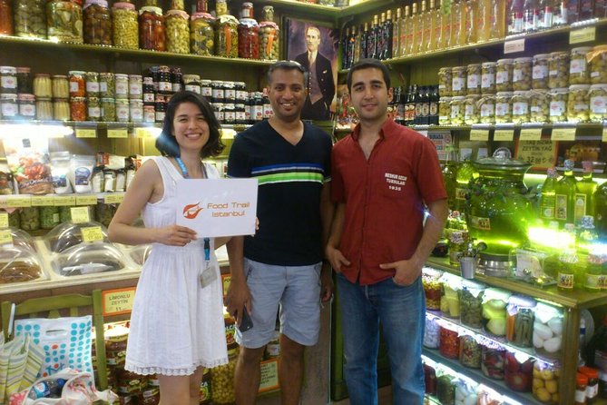 Eating Like a Local: Learn About Diverse Culinary Culture of Turkey - Stop 1: Misir Carsisi Spice Bazaar, Herbs, Delights, and Beauty Finds