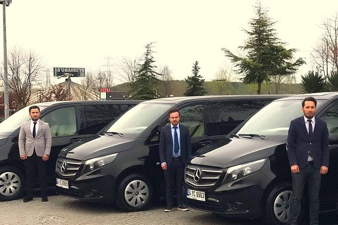 Economic Istanbul Airport Shuttle - Where you meet your driver: the real make-or-break detail