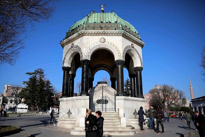 Exclusive Istanbul Old City Tour: Best Stories with Dr. Sib - Meeting at the Obelisk area: a handy way to start