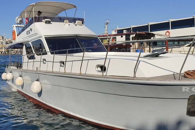 Exclusive Luxury Yacht Bosphorus Sightseeing Cruise in Istanbul - Rumelihisari Fortress: The European-Choreography Chokepoint