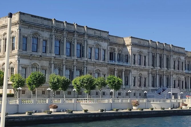 Exclusive Luxury Yacht Bosphorus Sightseeing Cruise in Istanbul - Beylerbeyi Palace on the Asian Shore and a Sweet Spot for Photos