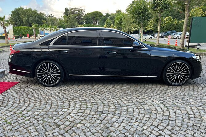 First Class Business Sedan Airport Transfer Services in Istanbul - Inside the Car: Comfort, Cleanliness, and WiFi When You Need It